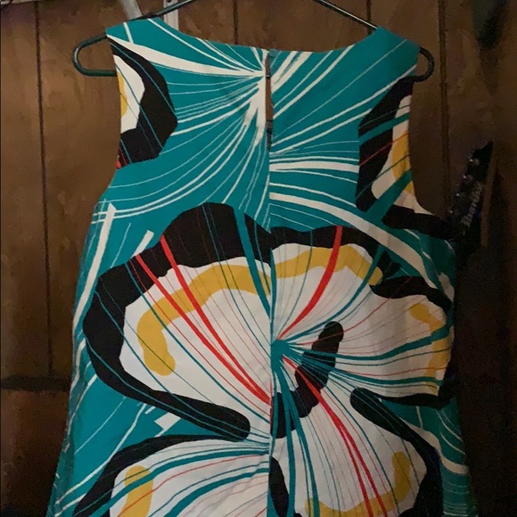 Sleeveless top - Picture 3 of 3